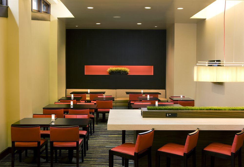 Courtyard Seattle Downtown / Pioneer Square Hotel Exterior foto